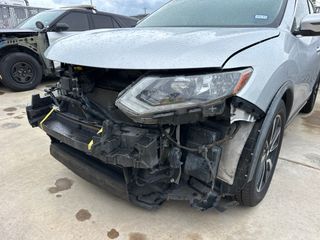 2019 Nissan Rogue SL - Primary Damage Left Image